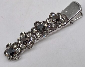 Vintage Rhinestone Flower Hair Clips: Silver Tone Floral  display picture 3