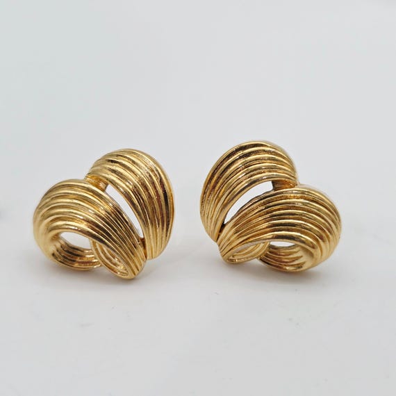 Gold-Tone Ribbed Knot Stud Earrings Vintage Style