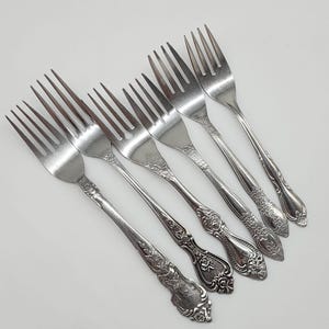 Vintage Mixed Assorted Lot Stainless Steel Salad Dinner Forks With Ornate Floral Design
