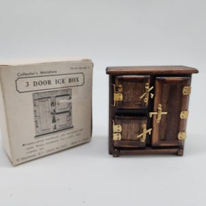 Vintage Concord Miniatures Wooden 3 Door Ice Box 1:1 Scale Doll House Furniture
