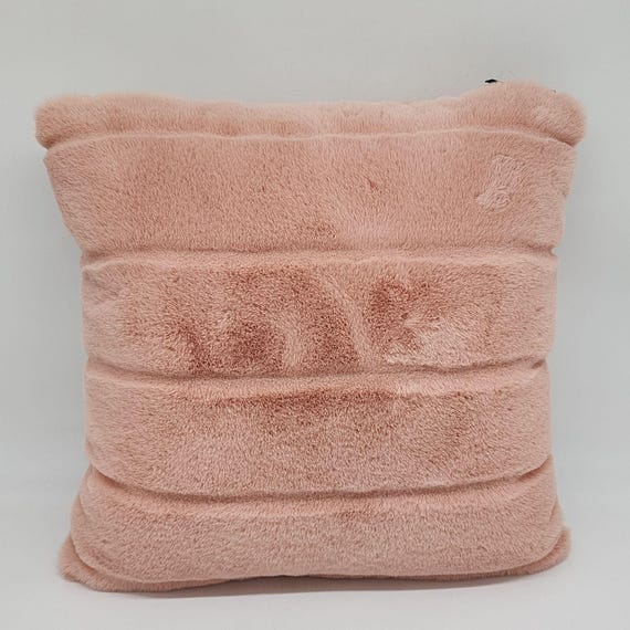 フェイクファー ピンク クッションカバー 17インチ x 17インチ