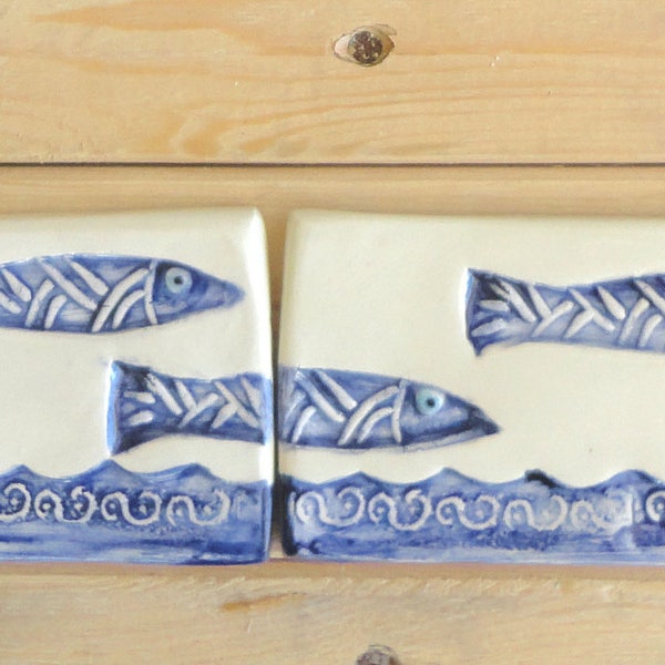 ceramic wall art: 4 plates ceramic decorations sardines with blue scroll decor blue sardines
