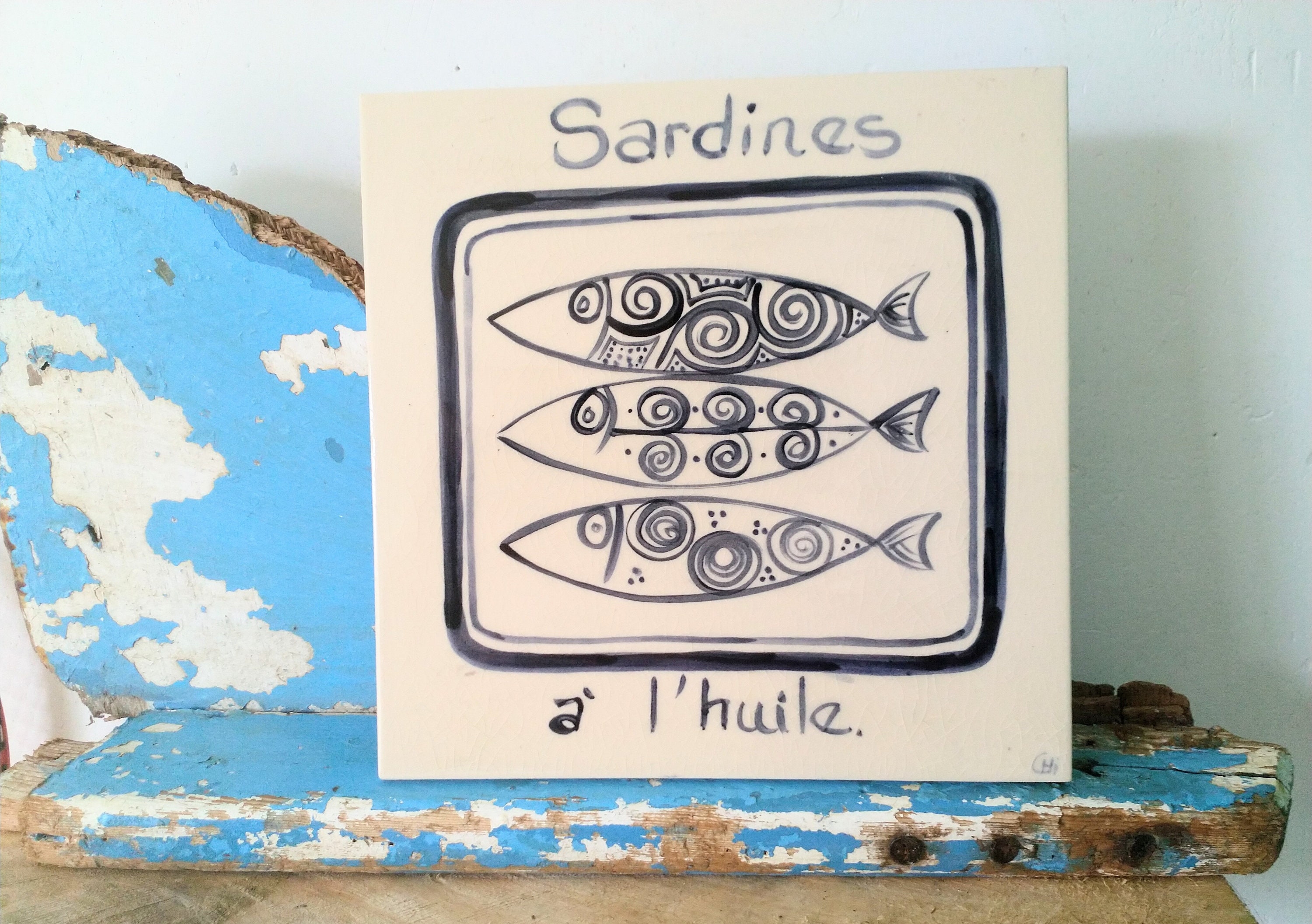 Carreau Décor Boîte de Sardines à L'huile , Faïence Émaillée Pièce Unique , Décoration Murale