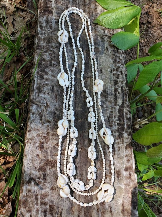 Vintage Seashell Necklace Set - image 3