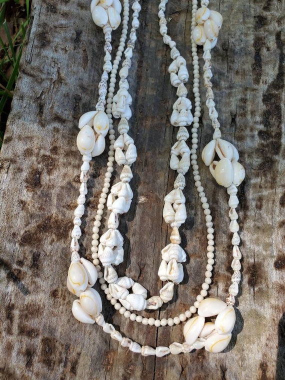 Vintage Seashell Necklace Set - image 1