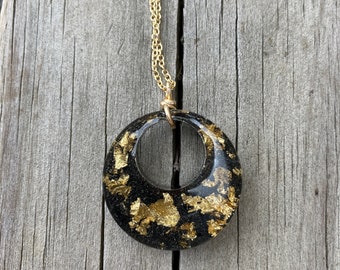 Black & Gold Circle Orgonite Necklace