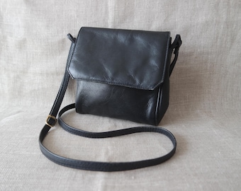 Vintage Women's Small Black Leather Shoulder Crossbody Bag  Leather Purse