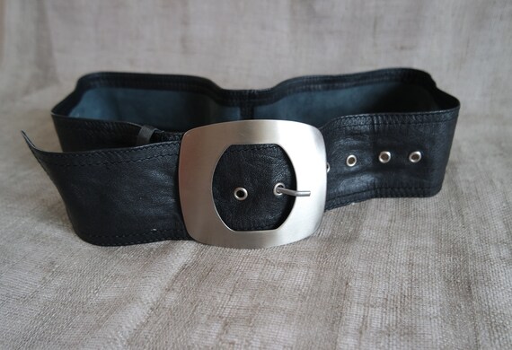 large black waist belt