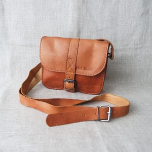 vintage Petit sac à bandoulière en cuir marron cognac Petit sac à bandoulière Sac unisexe