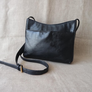 Vintage Women&#39;s Black Leather Shoulder Bag Crossbody Bag Black Leather Purse