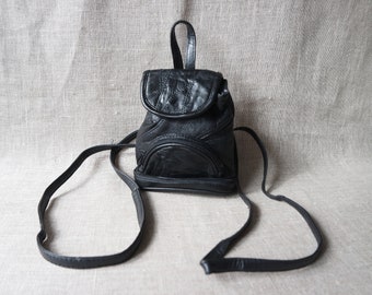 Kleiner schwarzer Lederrucksack Rucksack aus schwarzem Leder
