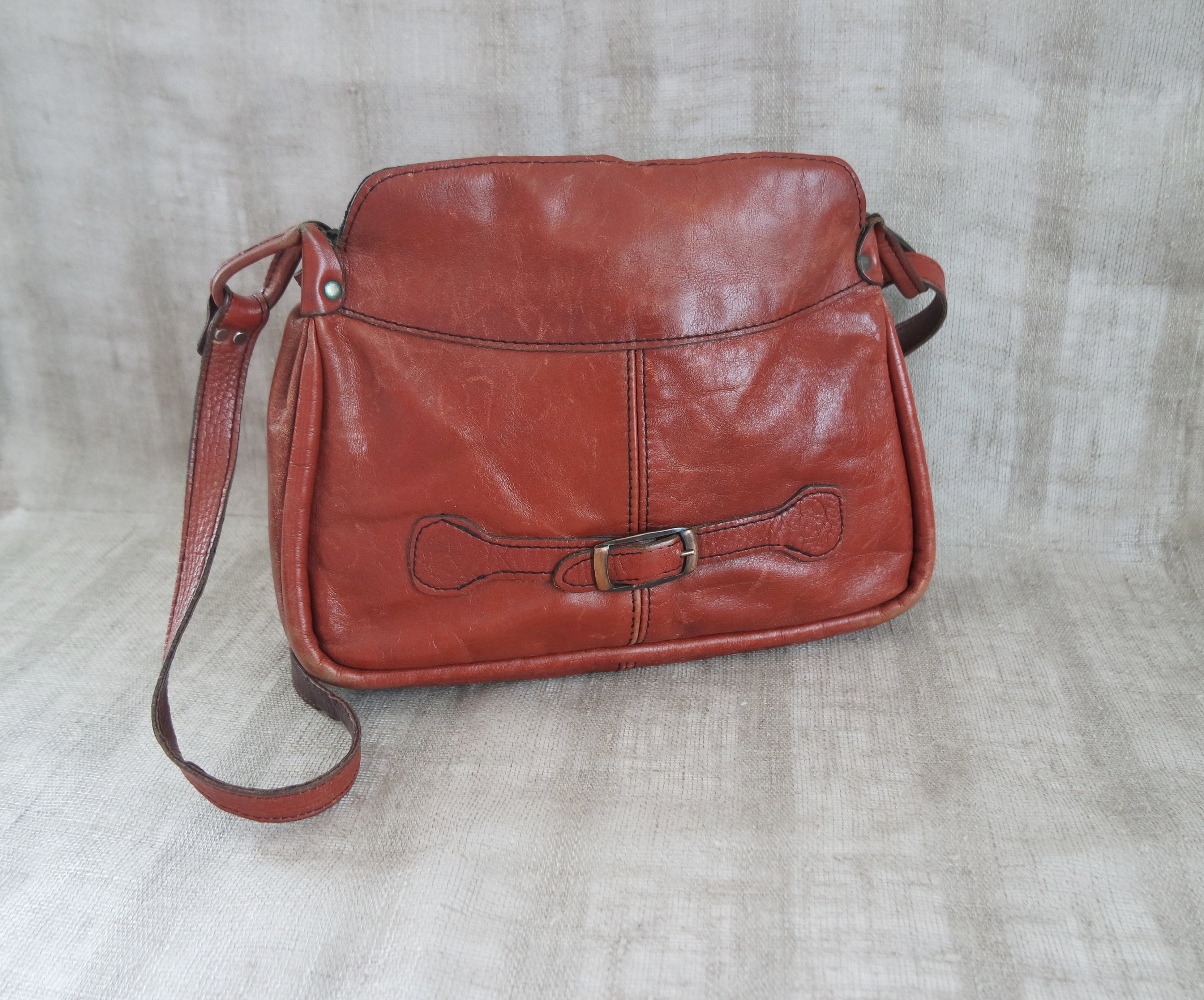 Buy Vintage Bally Italy Crossbody Brown Trim Black Leather Bag for USD  44.99 | GoodwillFinds