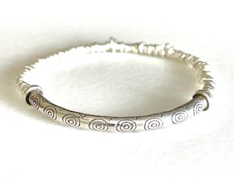 Karen Hill Tribe Fine Silver Stretch  Bracelet, Dainty Beaded Bracelet, Thai Fine Silver, Minimalist Bracelet.
