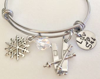 Sking Bangle, Ski Charm Bracelet, Love To Ski Bangle, Skier gift, Snow Skiing, Alpine Sports, Downhill Skier, Ski Jewelry, Winter Sports