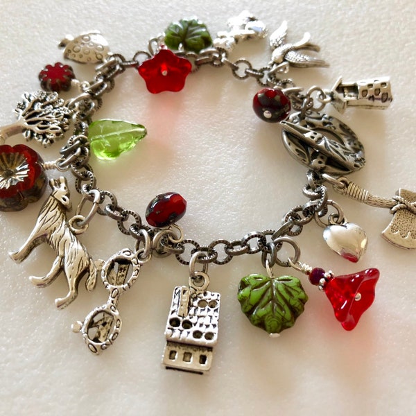 Bracelet à breloques petit chaperon rouge, bracelet histoire, bracelet à breloques conte de fées, histoire pour enfants, conte de fées des frères Grimm, fantaisie