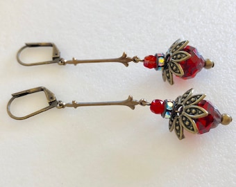 Rode tsjechische glazen hangoorbellen, art-decobrons strass beugels