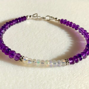 Amethyst und Opal Armband, Februar / Oktober Geburtsstein, zartes Edelstein Armband, lila Amethyst, äthiopischer Welo Opal, Sterling Silber