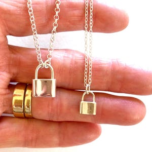 Padlock Necklace, Sterling Silver Padlock Necklace, Love Necklace, Valentine’s Day Gift, Layering Necklace, Trendy Lock Pendant.