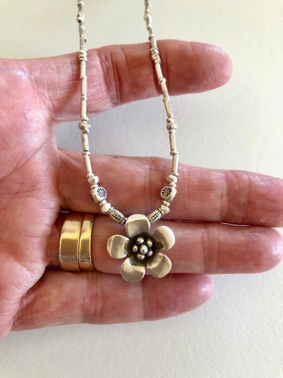 カレン族の花のネックレス、タイの純銀、スターリングシルバー