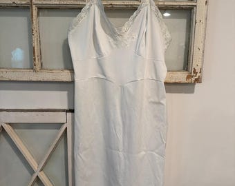 Vintage Shadowline white nylon full slip size 38