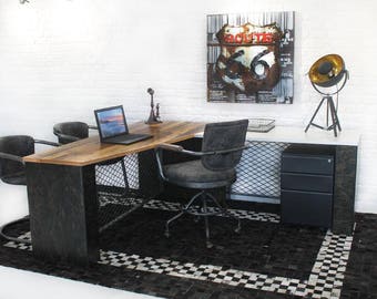 RECLAIMED WOOD WORKSTATION