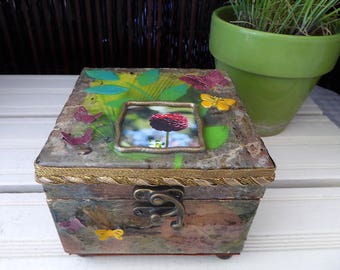 Decorative Wood Box, Handcrafted Wood Jewelry Box, Butterfly Keepsake Box, Botanical Wood Box, Unique gift, Flora box, palm & flower box