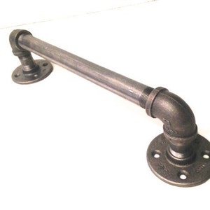 Industrial 3/4&quot; black pipe towel holder (20&quot; or 26&quot;)