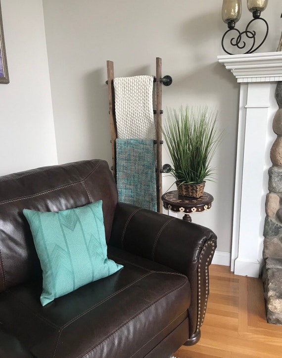 4’ Rustic Industrial Pipe Wall Mount Blanket Ladder - Wood Quilt Ladder - Rustic Quilt Blanket Ladder - Pipe Decor Blanket Ladder