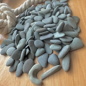 Stone art craft/Pebbles/Midi Round Pebble/Crafting Sea Stones/for Pebble Art/Beach Pebble Supply/Midi Beach Pebbles/for Pebble Art-135 pc