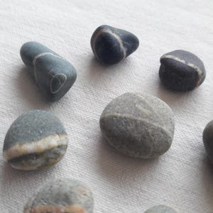Stones and pebbles with original shapes, pebbles for aquariums, zen garden stones, japanese garden decoration, jewelry supply.
