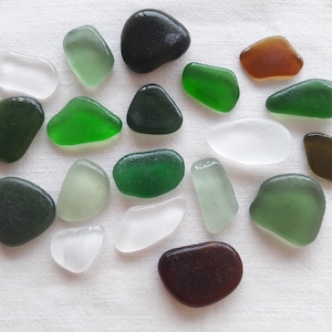 Real sea glass of different sizes and thicknesses, polished glasses from 1.5cm to 2.5, sea glass in various shapes, genuine seaglass,