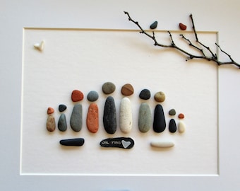 Personnalisation possible, Portrait de famille. Tableau en galets et verre de mer, Famille nombreuse, Célébration familiale.