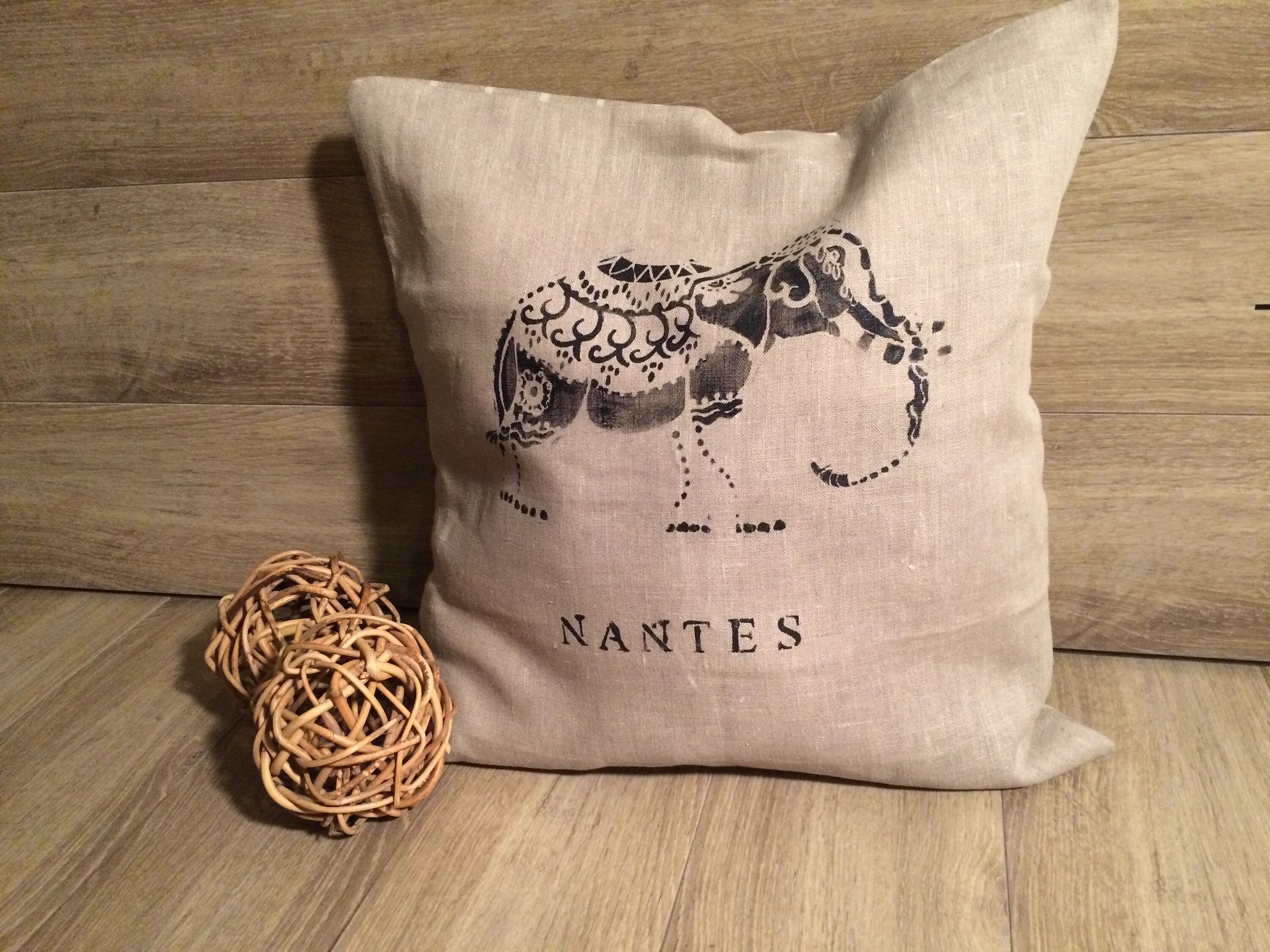 Housse en Lin Brut à Motif Eléphant Nantes