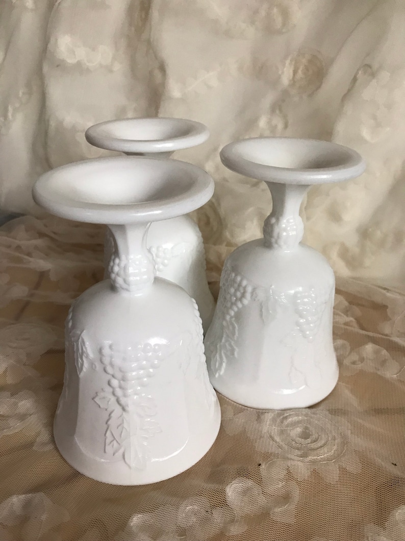 25/% OFF Vintage Indiana Harvest Grape Milk White Wedding Milk Glass Farmhouse Style Drinking Glasses Barware Sold Separately