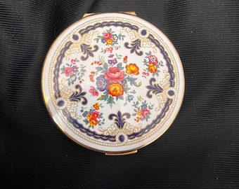Vintage Stratton Floral Design Powder Compact - Made in England / Gold Case
