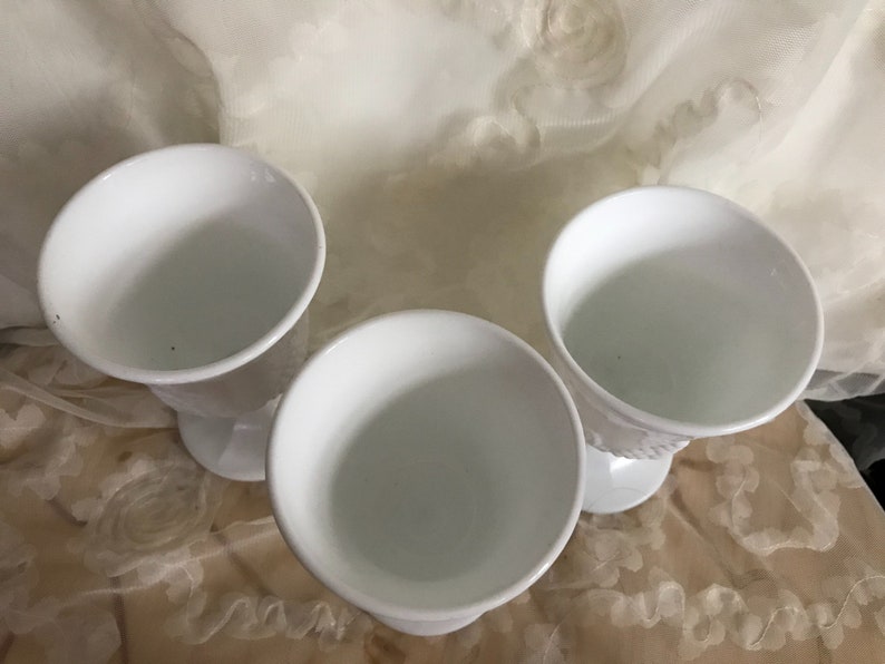 25/% OFF Vintage Indiana Harvest Grape Milk White Wedding Milk Glass Farmhouse Style Drinking Glasses Barware Sold Separately