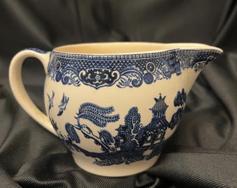 Vintage Willow Blue Creamer  (Made in England, Earthenware)