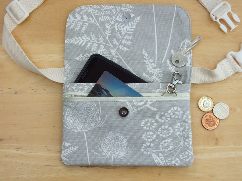 Hip Purse Grey Belt Bag Flat Fanny Pack or Travel Wallet Money Belt Waist Bag Bum Bag