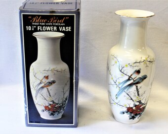 Vintage NEW In The Box 10 1/4" "Bluebird" Fine China 1960's Flower Vase by Jay Of Japan In Excellent Condition!
