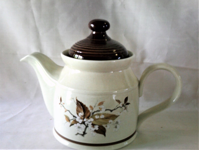 Vintage 1979 Royal Doulton Wild Cherry Teapot New Condition Lambethware Made In England