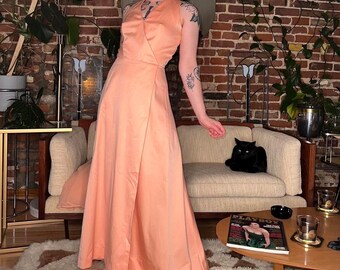 1960 年代のヴィンテージ ピーチ ツーピース ドレス、シースルー