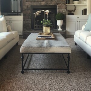 Custom Cowhide Iron Base Coffee Table Ottoman bild 4