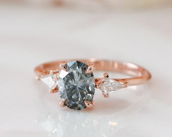 Rose Gold Oval Grey Moissanite Engagement Ring, 3 Stone Oval Wedding Ring, Alternative Bridal Ring, Unique Gray Trilogy Ring, Gift for Wife