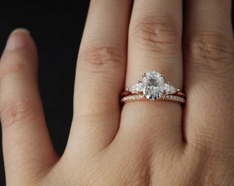Platinum engagement ring with rose gold wedding online band