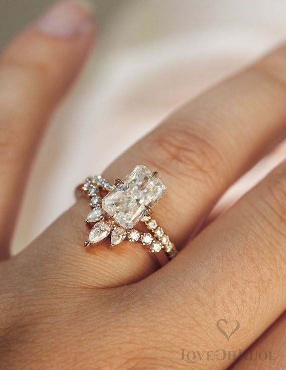 Crushed diamond wedding band discount