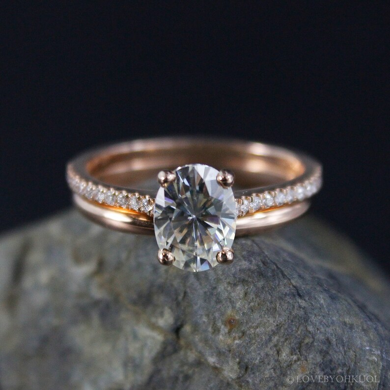 oval solitaire engagement ring
