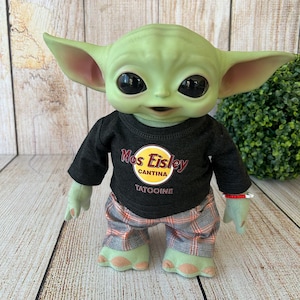 Baby Yoda Doll 11 inch Printed T-shirt Mos Eisley
