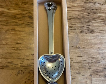 Heart Shaped Tea Infuser, Tea Strainer with Handle, Tea Steeper, Tea Infuser for Loose Leaf Tea