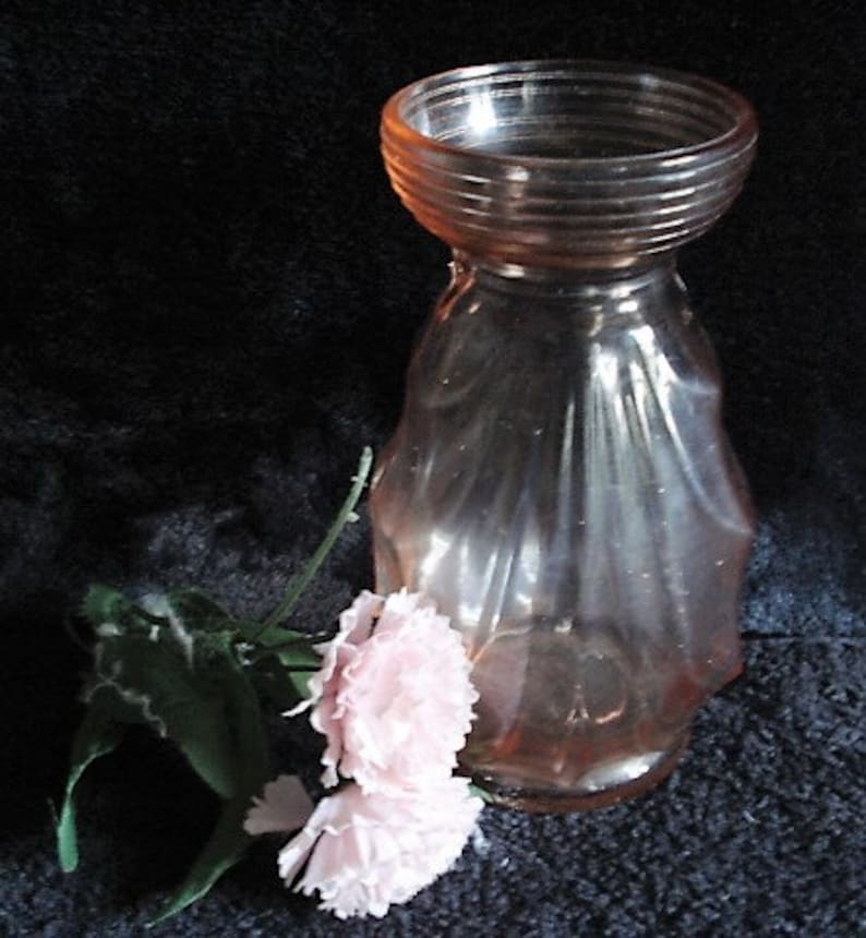 Shell Shaped Vase Tableware Bowed Vase Depression Glass Party Glassware Glass Vase Pink Glass Vase Dinnerware Vintage Glassware