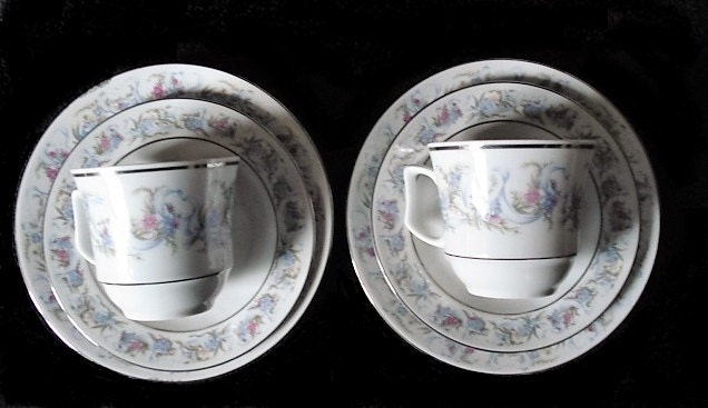 Deux Trios, Tasse, Soucoupe, Plaque, Dorer Floral, Or, Fine Porcelaine Allemande, Étiquette, La Vais